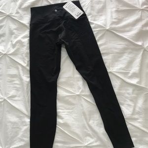 Lululemon wunder under HR tight size 8